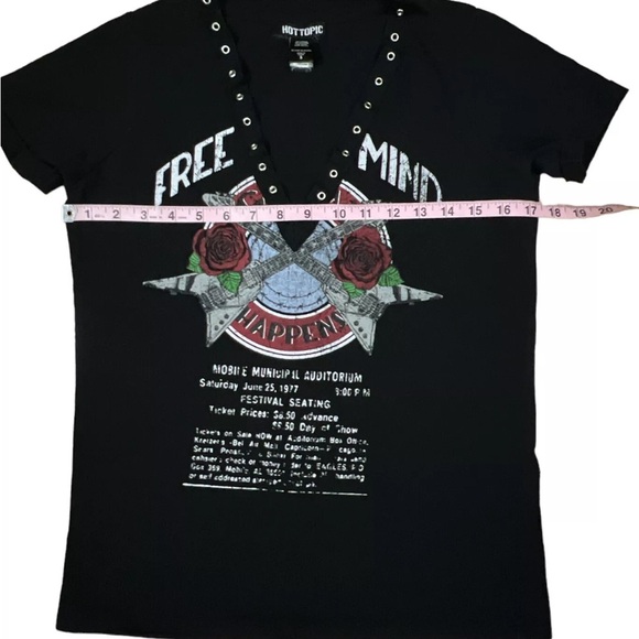 HOT TOPIC shirt womens SMALL black short sleeve free mind - Picture 5 of 5